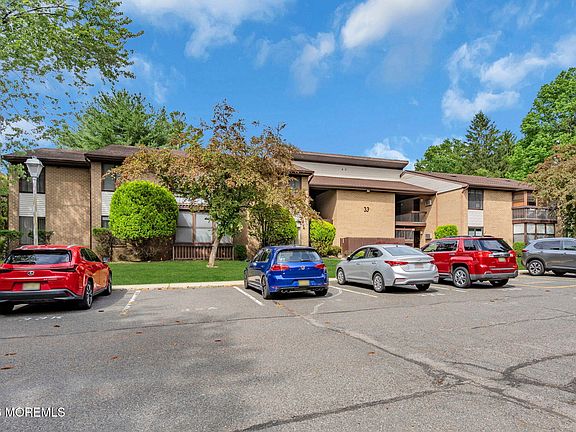 2nd image of 33 Meadow Green Circle #A