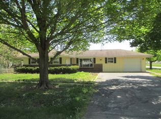 102 E Main St, Allerton, IL 61810