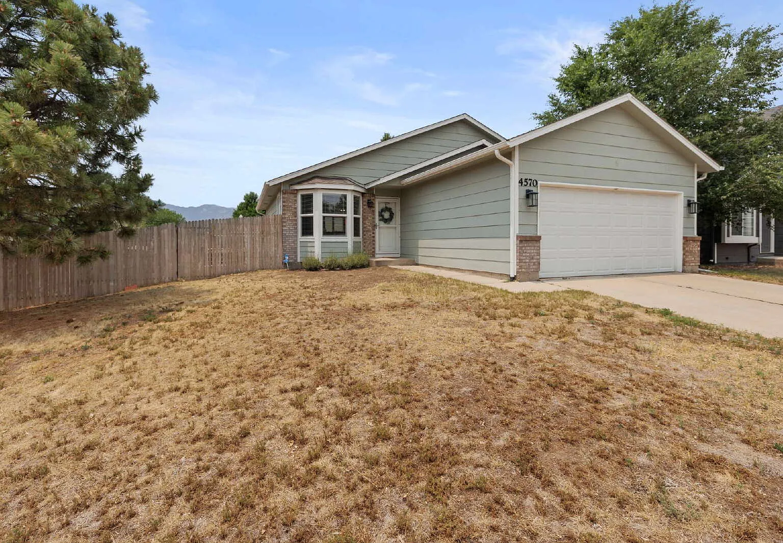 4 bed, 2.0 bath, 1500 sqft, $2,425 — Photo 1