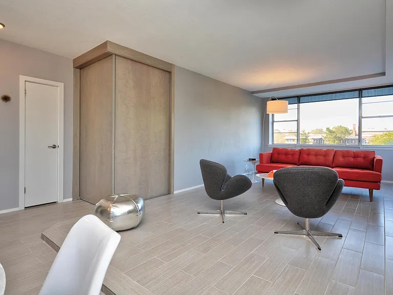 1620 E Broad St #408 — Photo 40