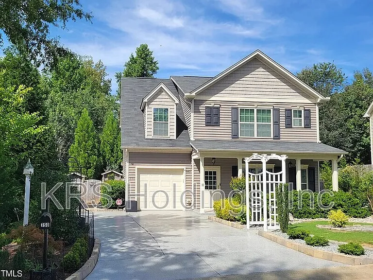 750 Sycamore Springs Dr — Photo 2