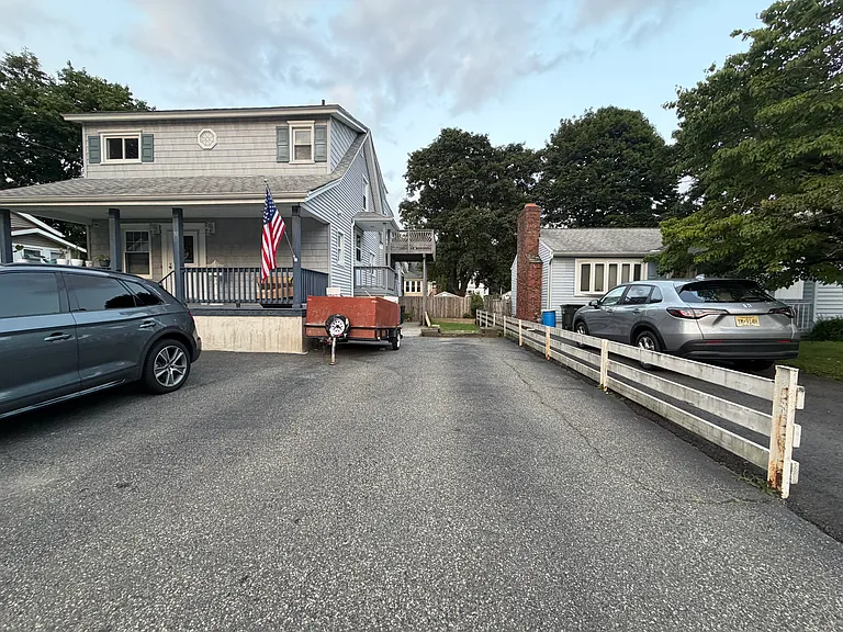 30 Crater Ave #2 — Photo 2