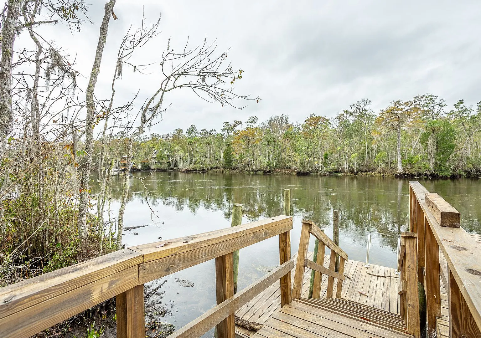 Wakulla River Retreat Vacation Rental — Photo 3