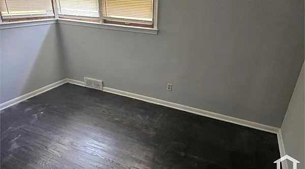 15631 Park Grove St — Photo 5