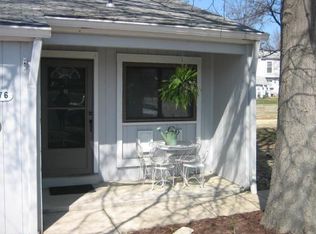 76 Schooner Ln, Lake Saint Louis, MO 63367