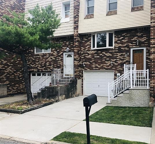 1st image of 27 Yucca Dr