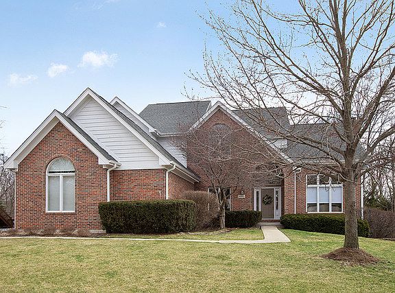 2nd image of 16205 Wildwood Ln