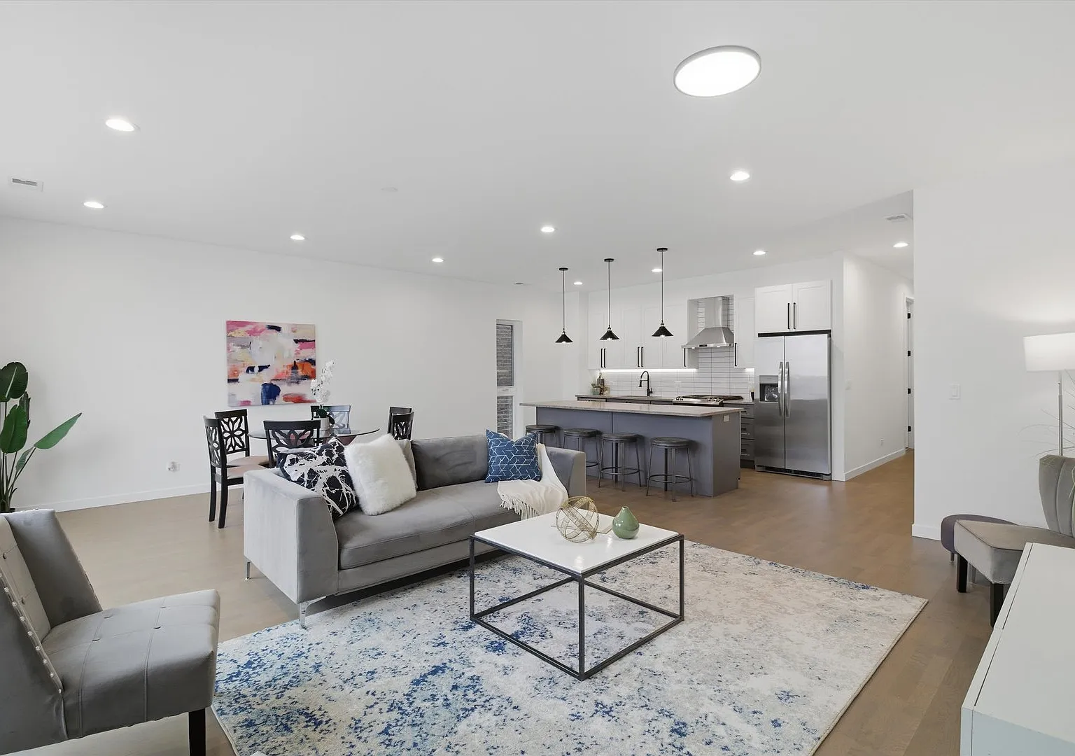 3 bed, 1800 sqft, $3,400 — Photo 4