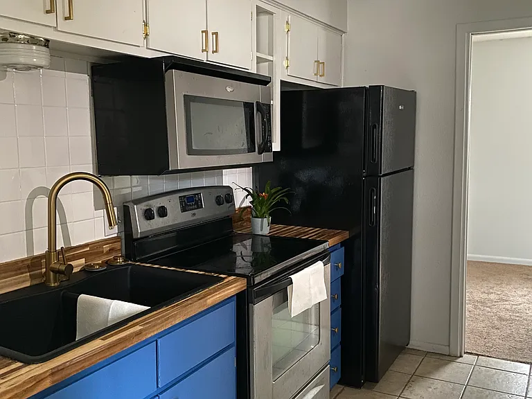 503 N Pine St #6 — Photo 1