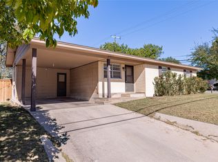 200 W Hale Ave, Decatur, TX 76234