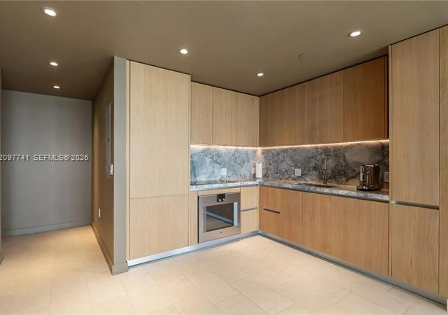 500 Alton Rd cu-802, Miami Beach, FL 33139 — Photo 1