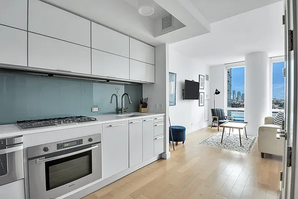 Rented by Compass | media 33