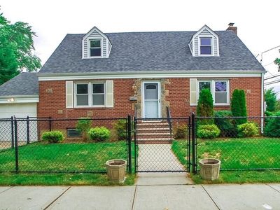659 6th Avenue, New Hyde Park, NY, 11040