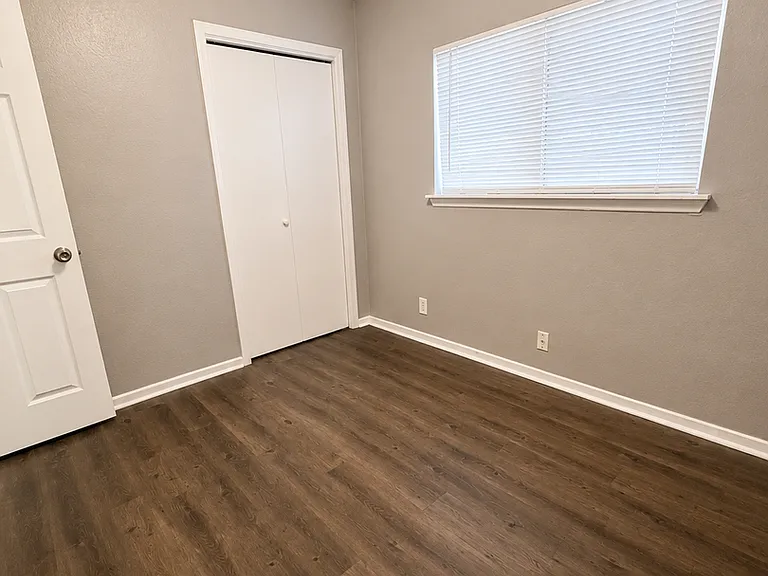 4704 Oakfield Way — Photo 11