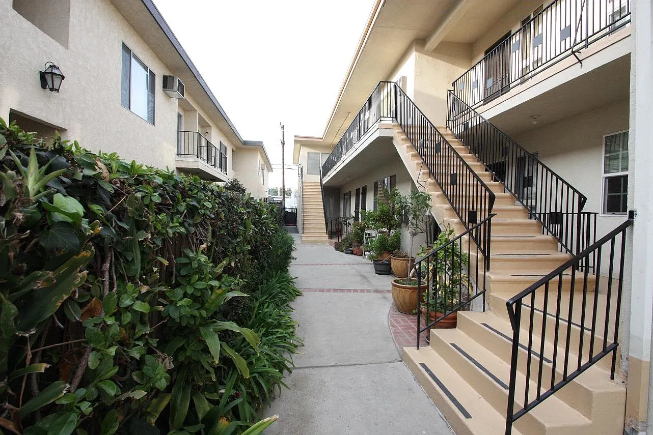 1 bed, 550 sqft, $2,175 — Photo 2
