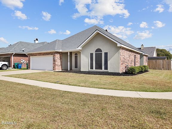 2nd image of 200 Copperfield Way