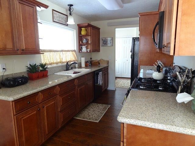 2nd image of 3 Souris Ct