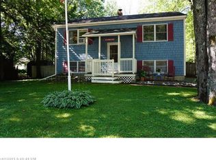 12 Wood Ave, Topsham, ME 04086