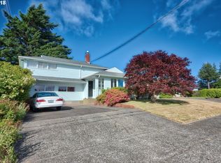 1606 Cottonwood Ave, Coos Bay, OR 97420