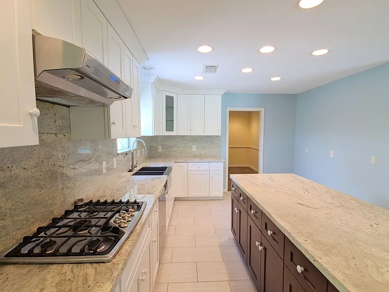 139 Haversham Dr — Photo 9