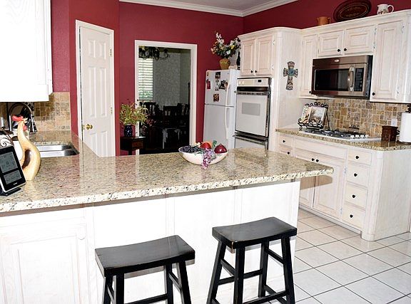 5th image of 2105 Bradford Ct