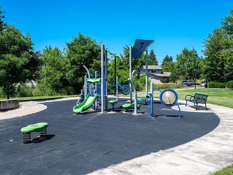 Pacific Park | Exterior