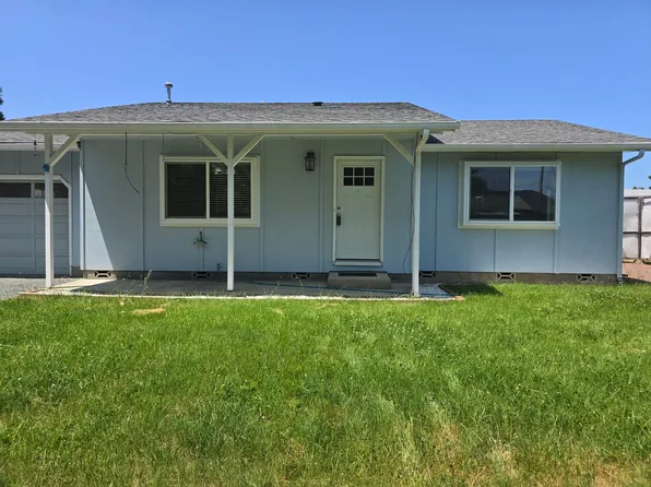 2368 Redwood Ave, Grants Pass, OR 97527
