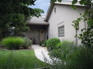 929 Circle Dr, Los Alamos, NM 87544