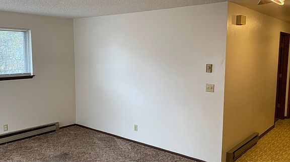 3rd image of 2753 Summer St SE