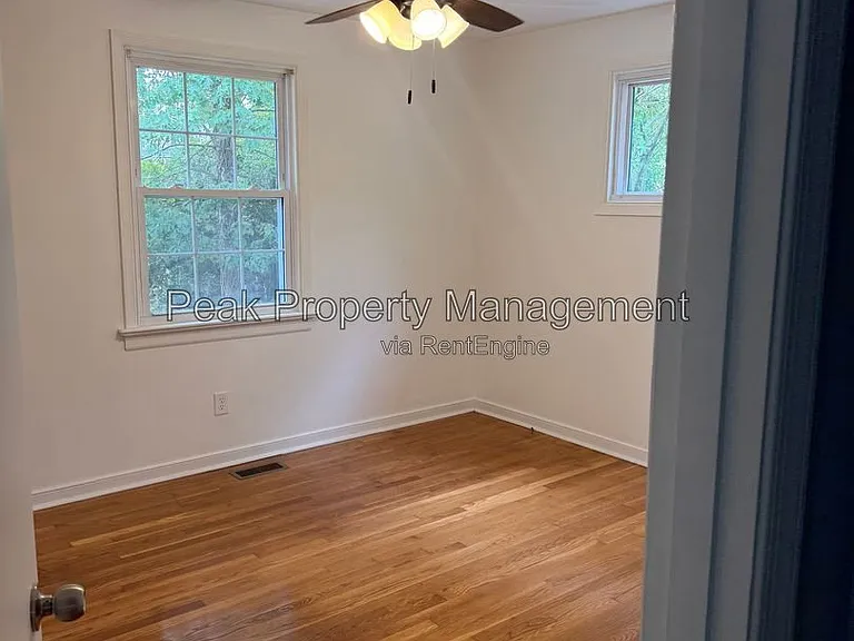 2119 Woodmont Dr — Photo 11