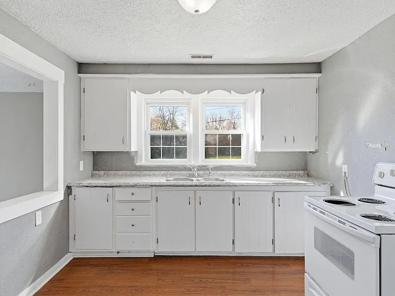 1508 E Livingston St — Photo 7
