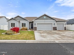 2017 S 59th Ave, Yakima, WA 98903