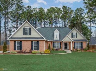 185 Chaucer Pkwy, Fayetteville, GA 30214