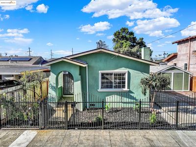 9329 Olive St, Oakland, CA, 94603