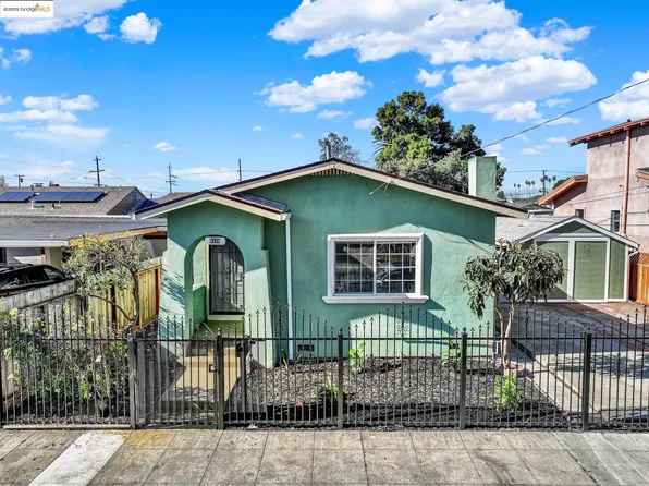 9329 Olive St, Oakland, CA 94603