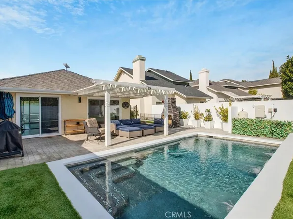 8 Laurel Creek Ln, Laguna Hills, CA 92653