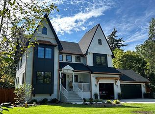 13 South Pkwy, Prospect Heights, IL 60070