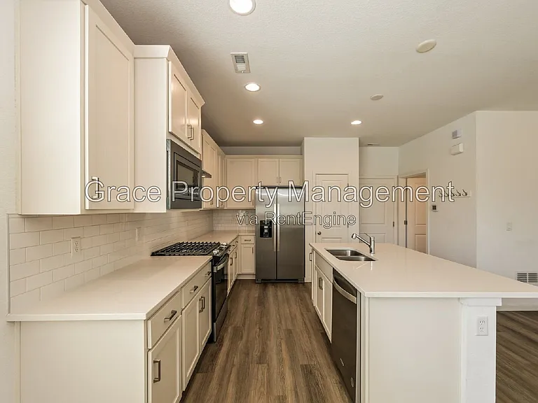 7920 Slate River St #D — Photo 8