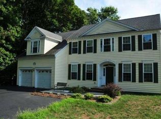 9104 S Chamberlain Ln, Owings, MD 20736