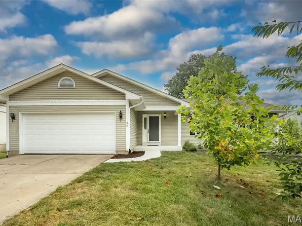 26 S Meadow Dr, O'Fallon, MO 63366