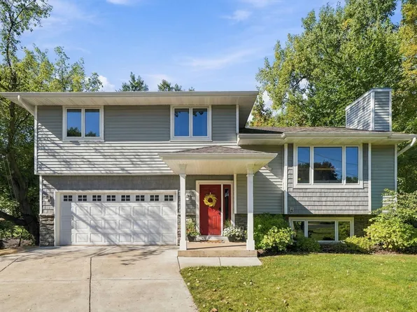 1568 27th Ave NW, New Brighton, MN 55112