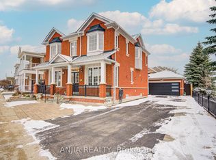 28 Misty Ct, Markham, ON L6E 1K9