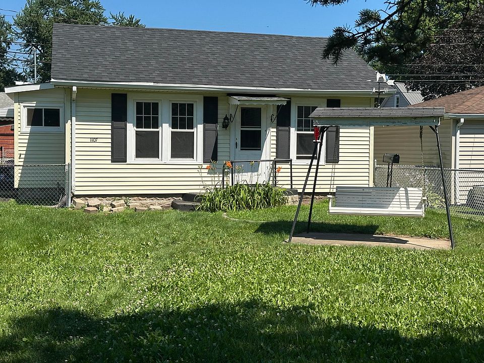 1st image of 1107 State St