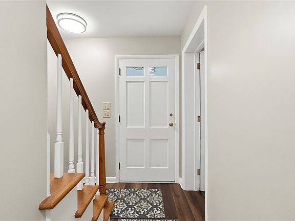 5th image of 230-232 Corona Ave