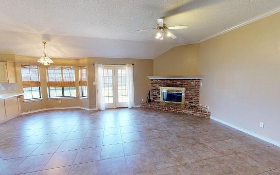 2nd image of 800 Silverwood