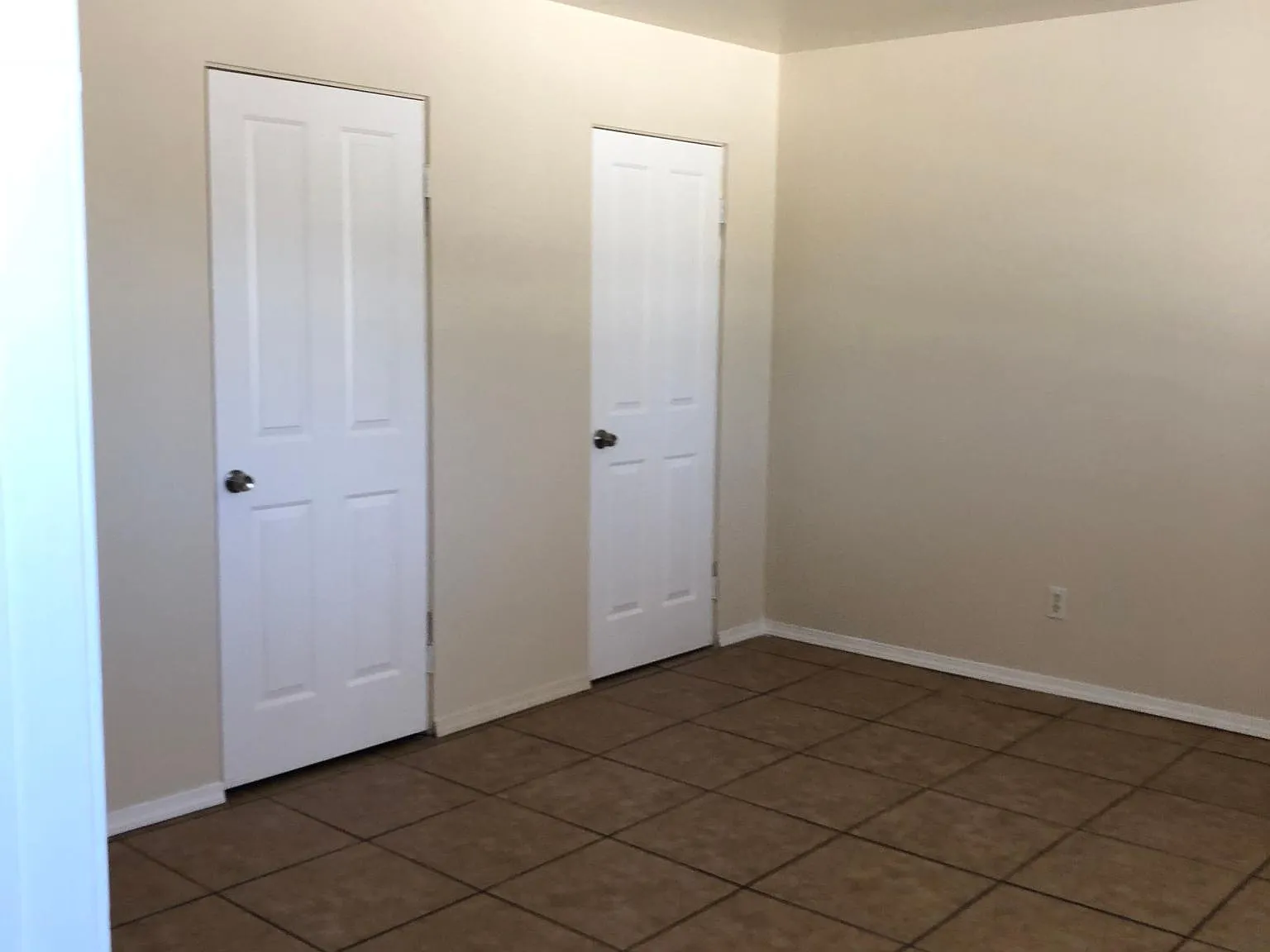 3634 S Bonita St — Photo 2