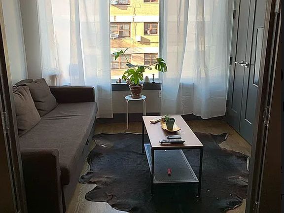 3rd image of 200 Scholes St APT 2A