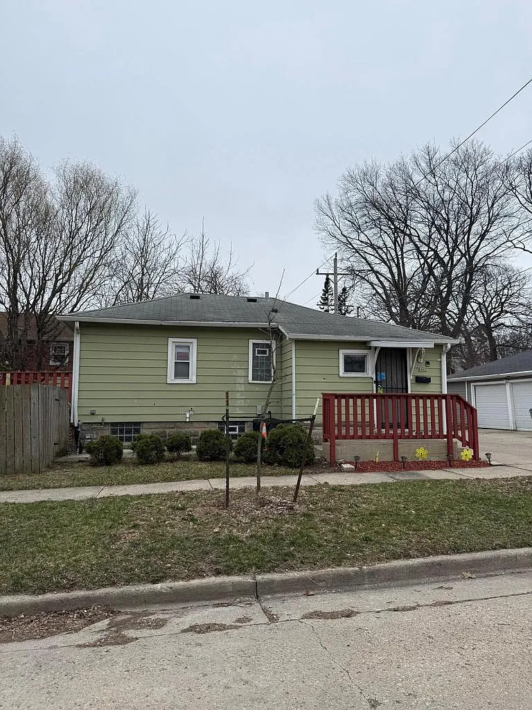 6945 West Fond Du Lac AVENUE photo 1