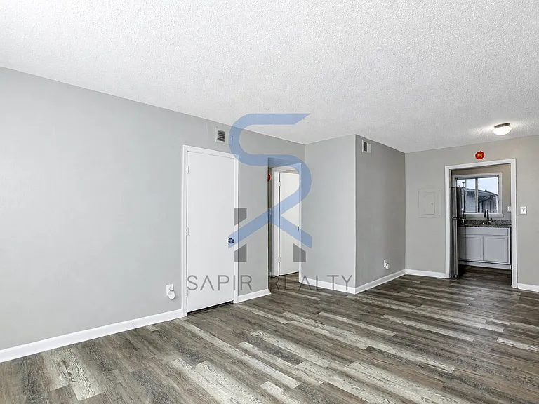 2065 Alison Ct SW #2 — Photo 4
