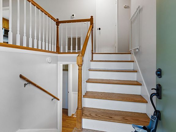 3rd image of 8070 Esterbrook Dr
